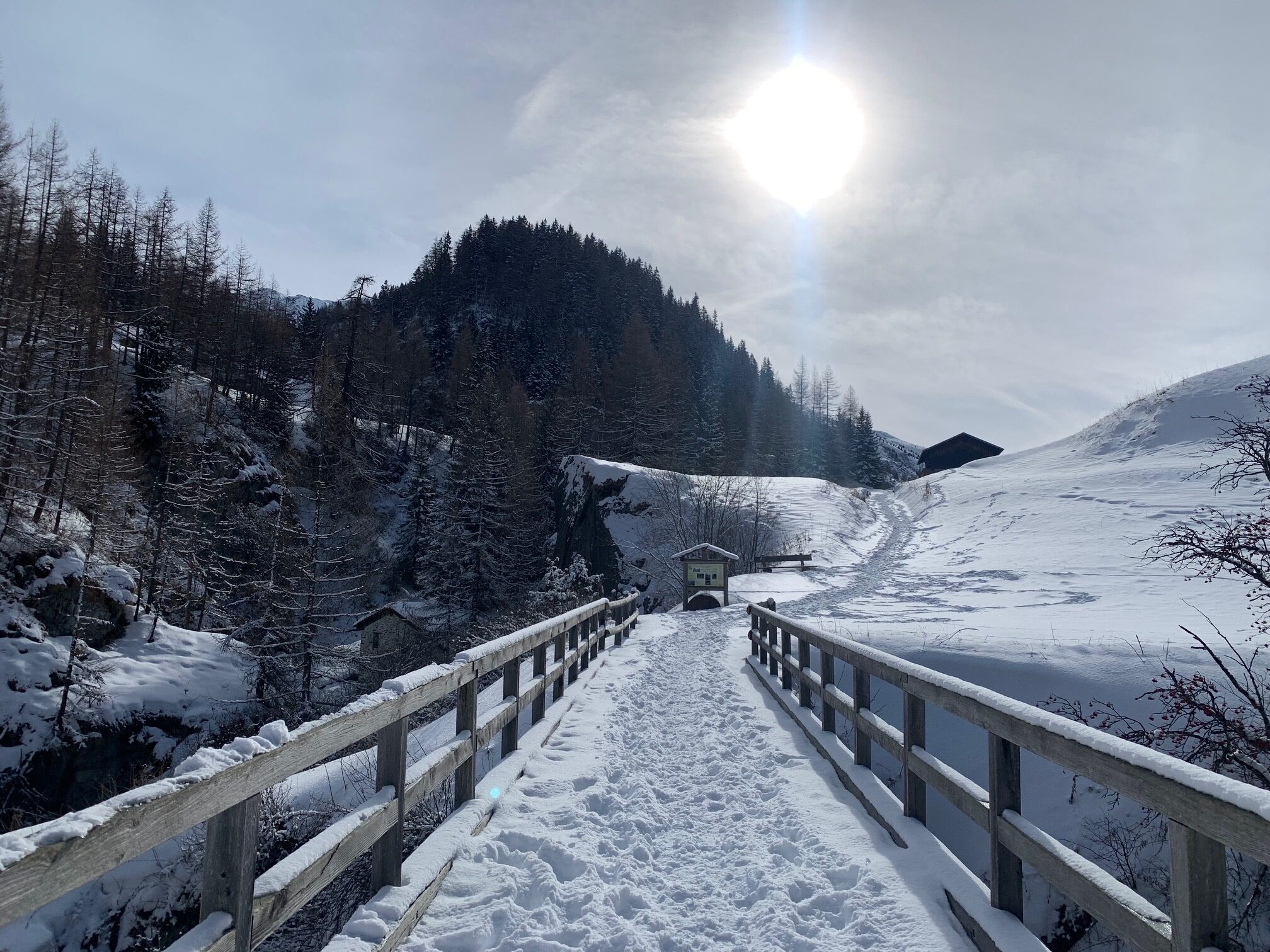 Vue de Bourg-Saint-Pierre — village alpin en Valais